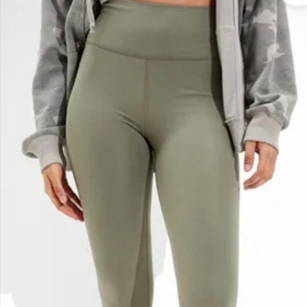 American Eagle The Lightweight Everything Green Legging 7/8 Length Size XXL